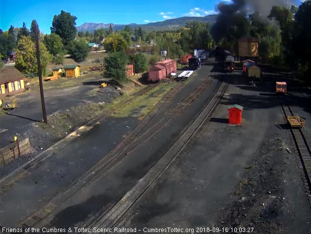 2018-09-16 The 487 has cleared the yard as the parlor passes the tank.jpg