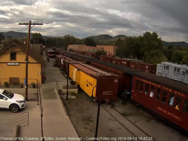 2018-09-19 The train has stopped and the conductor has put down the step box for that car.jpg