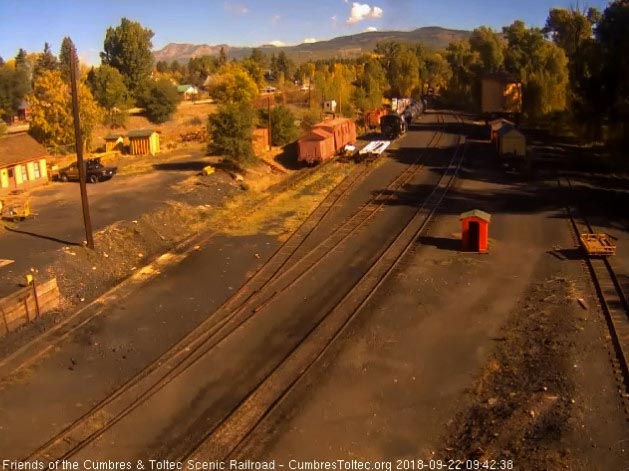 2018-09-22 The train is headed into the curve as it heads east.jpg