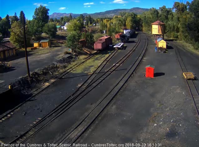 2018-09-23 The 463 enters Chama yard with its headlight shinning.jpg