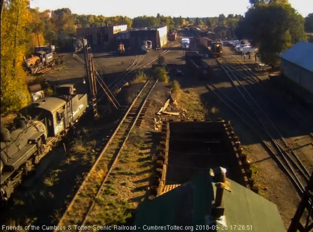 2018-09-25 Now starts switching moves with the freight cars.jpg