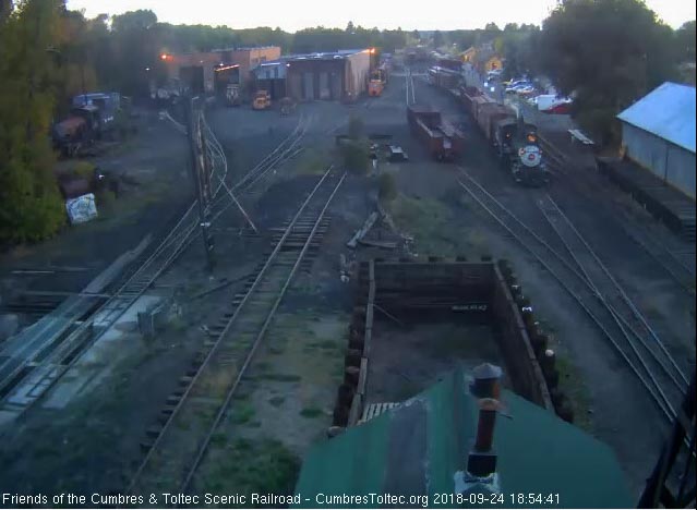 2018-09-24 They pull forward to clear the switch they will use to back into south yard.jpg