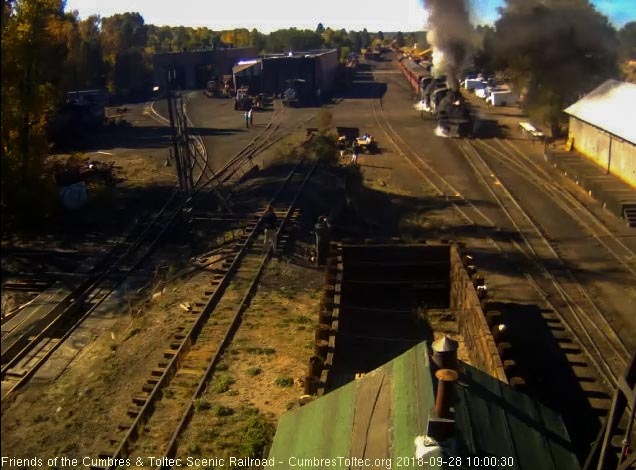 2018-09-28 The 489 and 484 are getting today's 9 car train underway.jpg