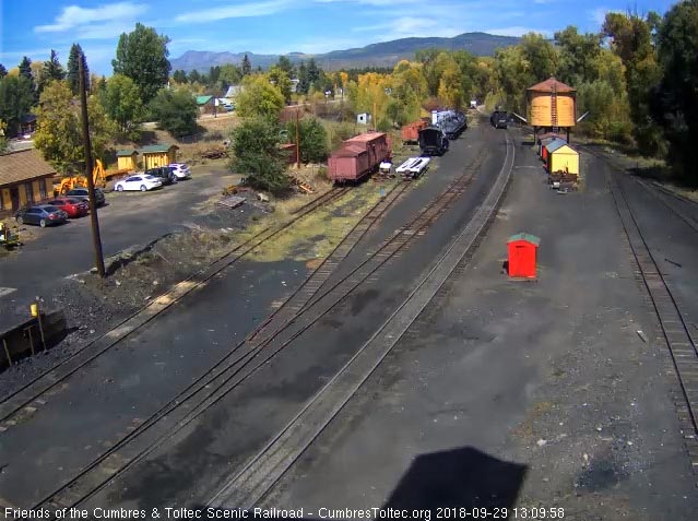 2018-09-29 The Goose has returned from Cumbres and is waiting for 487 to clear.jpg