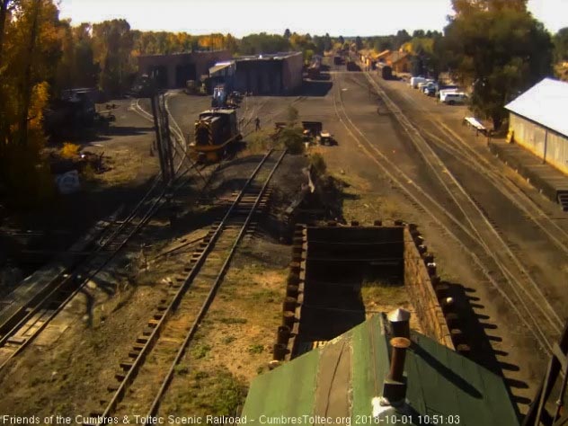 2018-10-01 The 15 came out and ran about south yard for a bit then reparked.jpg