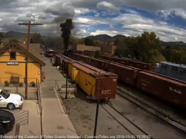 2018-10-01 The student at the throttle has a little problem with wheel slippage as he get his train moving.jpg