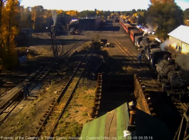 2018-10-06 The 484 has now coupled onto the train and it awaits departure.jpg