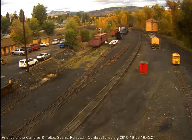 2018-10-06 The 488 comes into Chama with a 13 car train 215.jpg