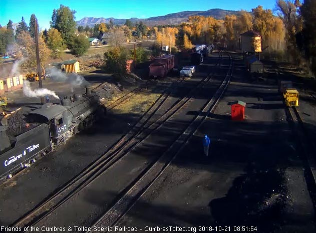 2018-10-21 The 487 gets the coal it needs for the run up to Cumbres and back.jpg