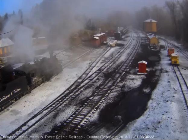 2018-11-01 Now the hostlers load the bunker with coal.jpg