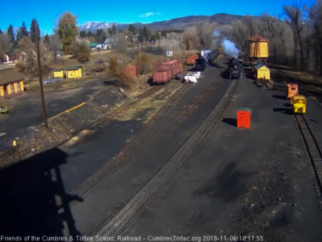 2018-11-06 The 487 passes the tank as it comes in for another load.jpg