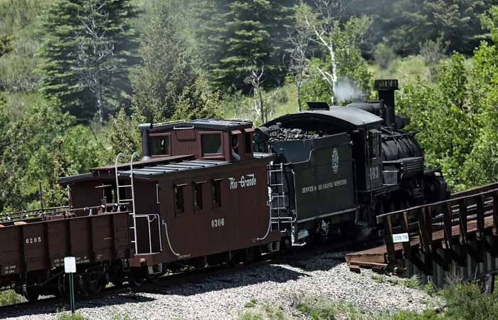 2019.06.29 The 463 moves out onto Labato tressle over Wolf creek (1 of 1).jpg