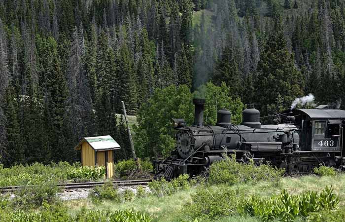 2019.06.29 The 463 passes the phone box at Coxco (1 of 1).jpg