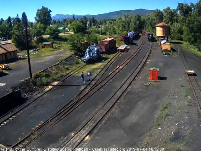 2019.07.04 The 484 is by the tank with its 9 car train (1 of 1).jpg