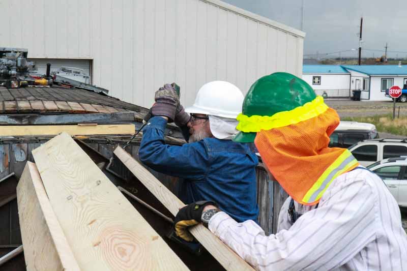 2019.08.01 Putting new roof timbers on the tender of OY (1 of 1).jpg