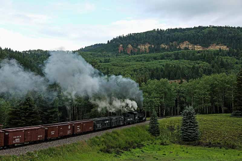 2019.08.11 The 488 is out of the narrows as it passes dried up Labato Lake (1 of 1).jpg