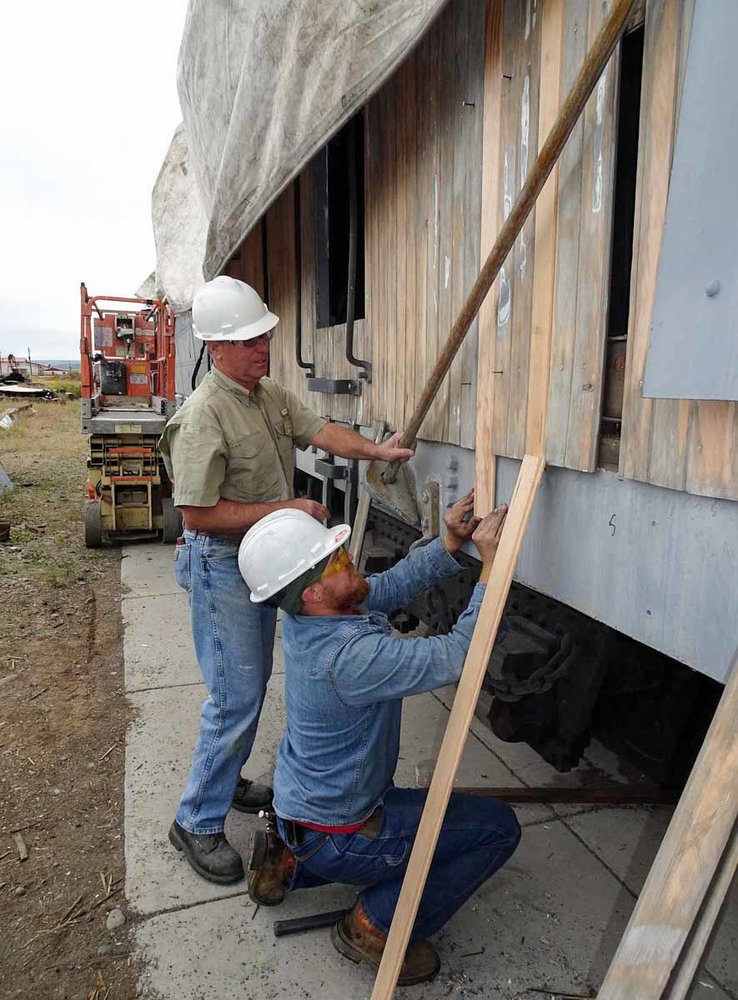 2019.09.15 Installing new siding on OY (1 of 1).jpg