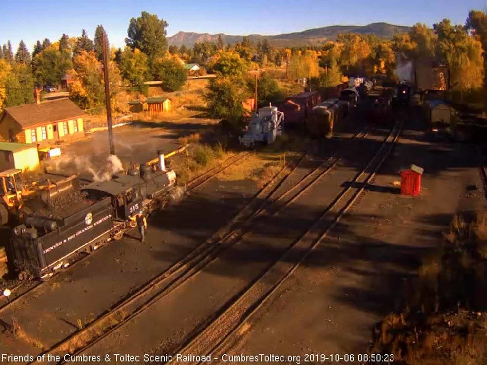 2019.10.06 315 is takng coal at the dock as 484 washes its bunker (1 of 1).jpg