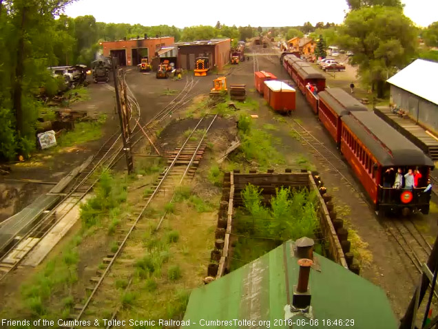 6.6.16 Parlor New Mexico has the markers with 4 waving dudes on the platform.jpg