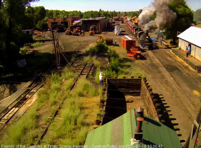 7.16.16 489 and 463 get this 8 car 216 underway as people watch from the wood shop.jpg