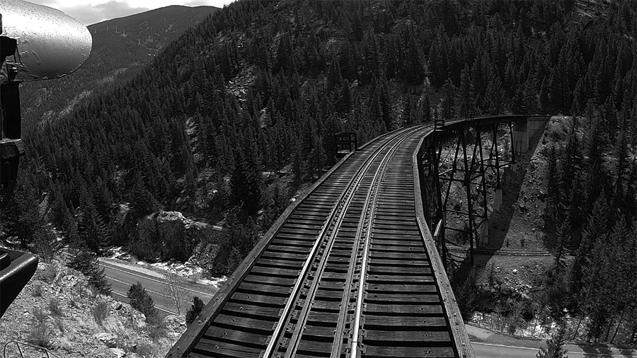 06-06-22glrrtrackbw40thumbnail.jpg