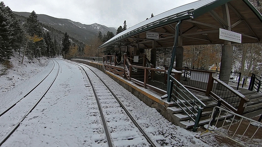 10-20-19SNOW underhighbridgetodevilsgatethumbnail.jpg